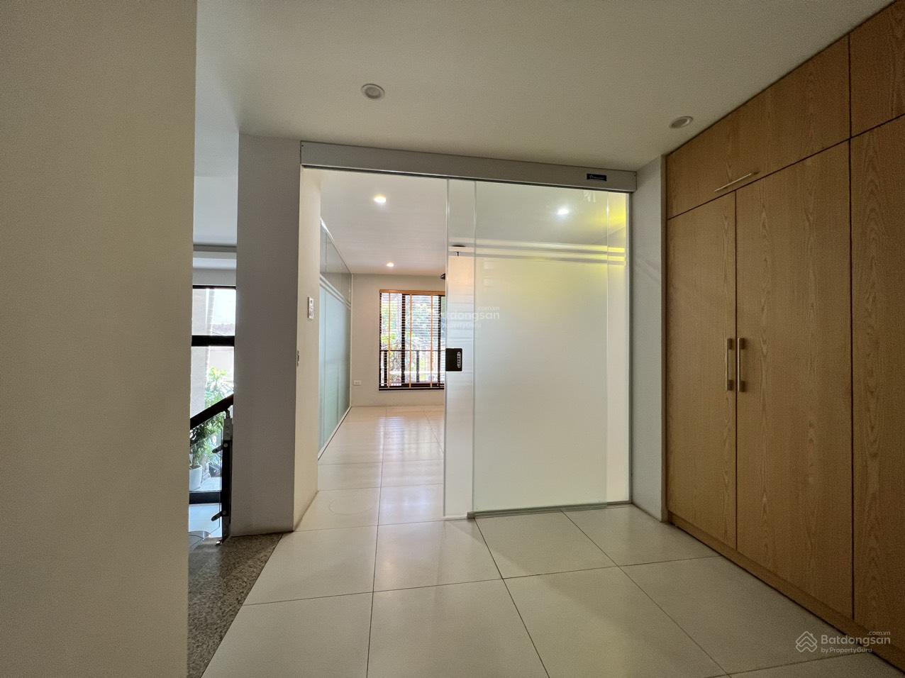 Cho thuê văn phòng mini 14m² tại tầng 2 - toà nhà căn hộ cho thuê ở 12 ngõ 19 Tô Ngọc Vân, Quảng 14141416