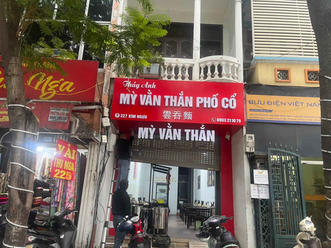 Mình cho thuê mặt bằng kinh doanh hàng ăn vị trí đông dân cư, lưu lượng xe qua lại nhiều trên phố 14143707