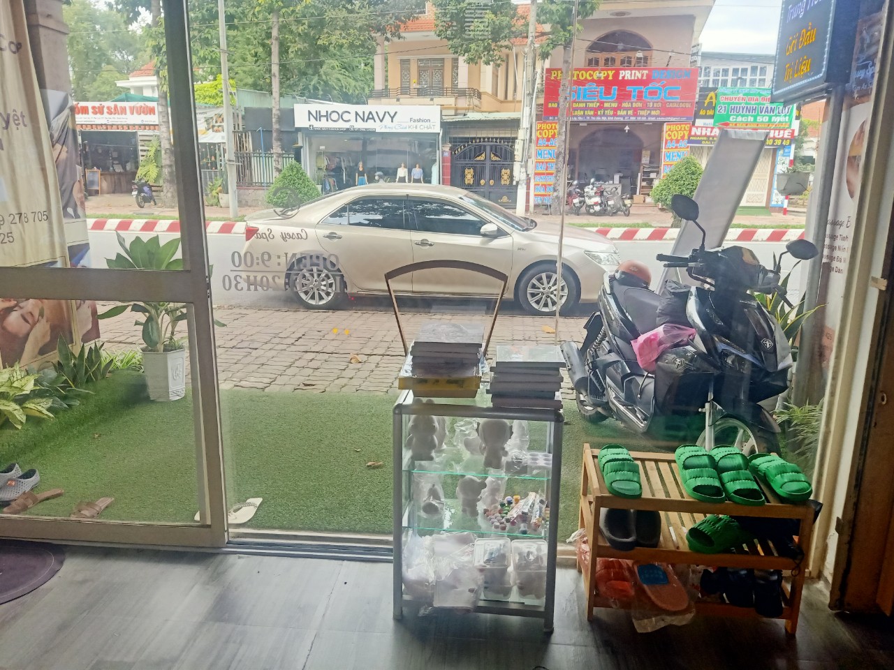 CẦN SANG NHƯỢNG SPA DƯỠNG SINH  Địa chỉ: Ngay mặt tiền Huỳnh Văn Lũy, Phú Lợi, Thủ Dầu Một, Bình 14155600