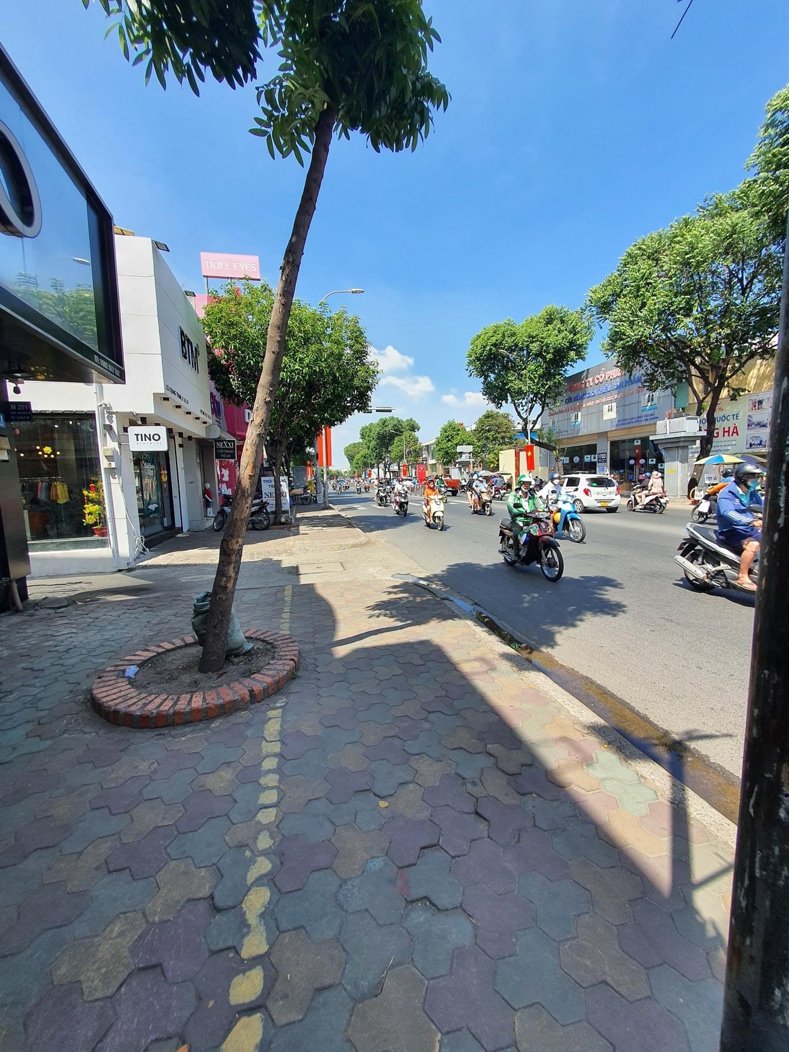 Bán nhà Mặt tiền Quang Trung ngay Phan Huy Ích, DT: 5x36m, Cấp 4 tiện xây , giá 21.5 tỷ 14159068