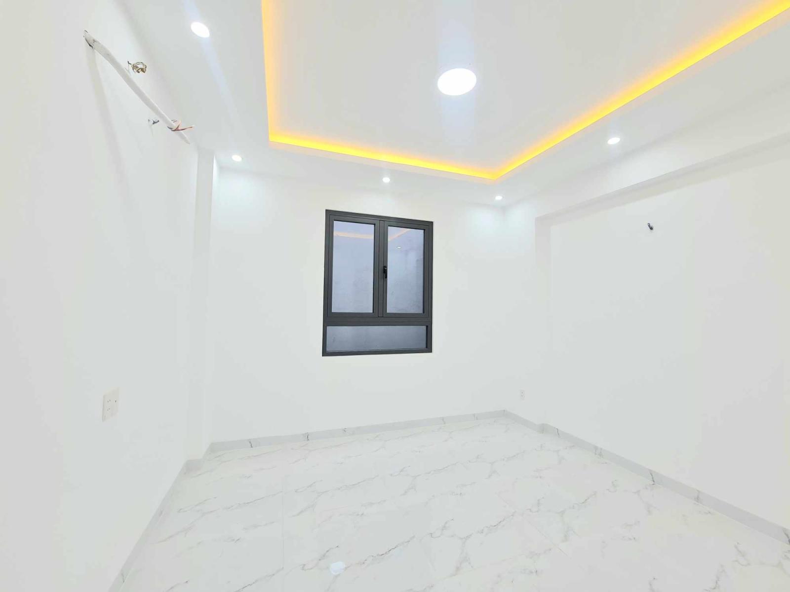 NHÀ GẦN LÝ TẾ  XUYÊN  LINH ĐÔNG THỦ ĐỨC 60 M2 [ 4 X 15 ] 4 TẦNG - 4PN - 4WC
 SHR - CÓ HOÀN CÔNG 14159076