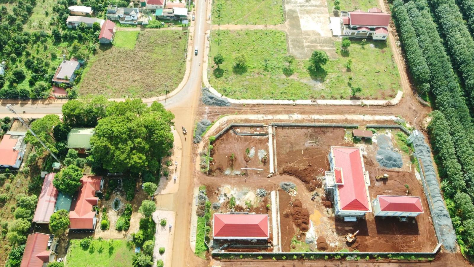 Bán 12m ngang full thổ kề trường tiểu học Phú Lộc, Krông Năng, giá thương lượng.
 14159143