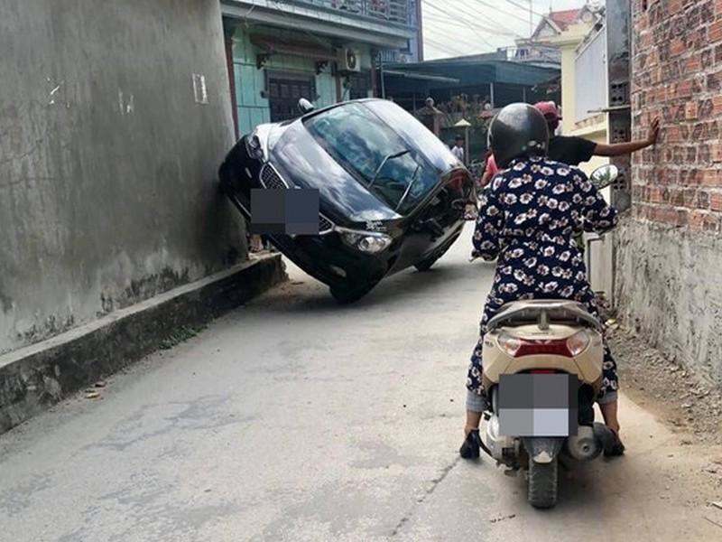 9 tỷ - ô tô 7 chỗ vào nhà - 1 nhà ra phố - Hoàng Hòa Thám, Ba Đình. 14159649