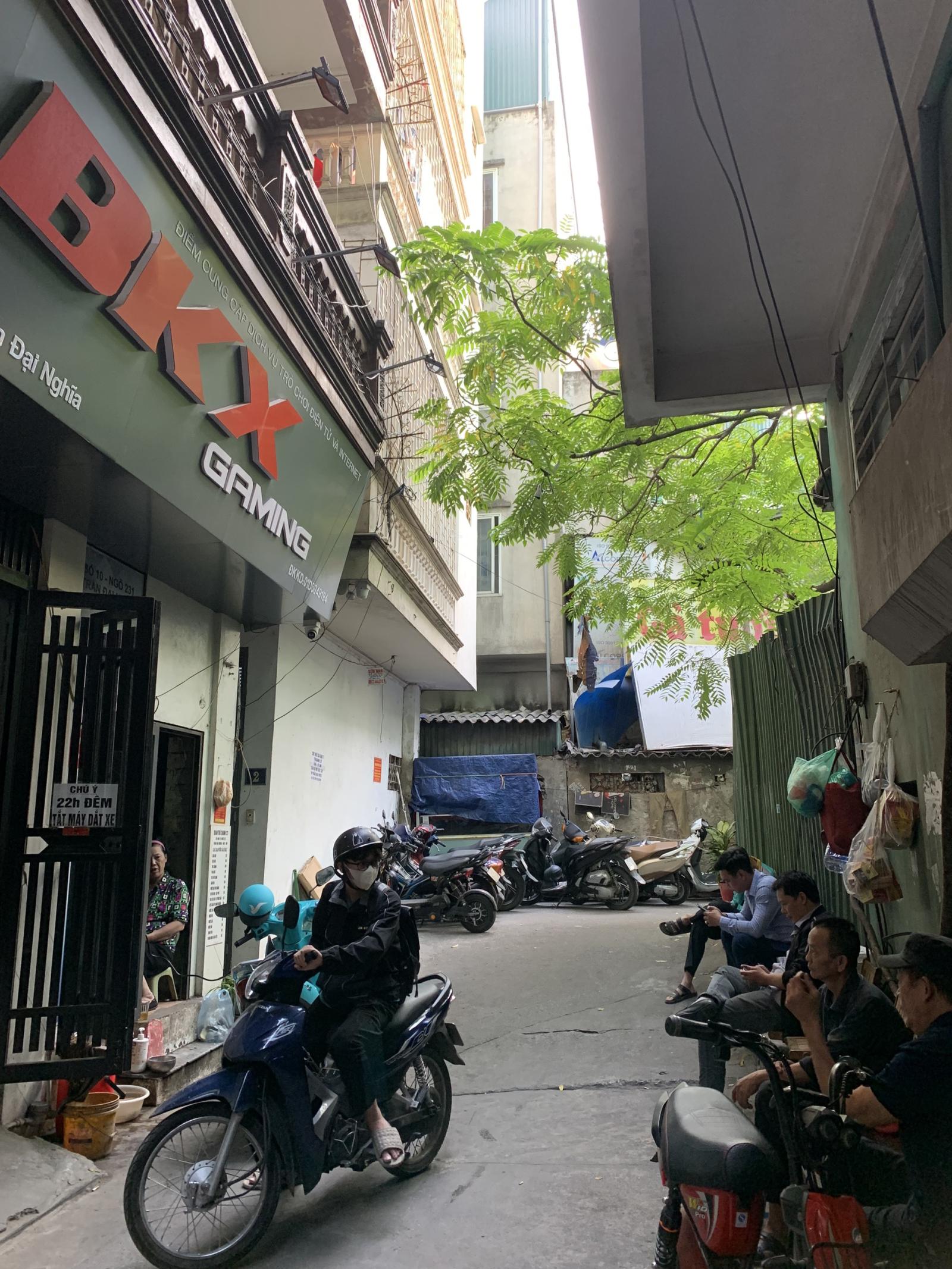 Chính chủ cần cho thuê mặt bằng kinh doanh tầng 1 ngay trong khu quần thể trường đại học Kinh tế 14164119