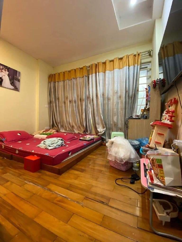 Bán nhà Đại La 32m xây 5 tầng mới xe con lùi cửa nhà vuông cách phố 20m giá 4 tỷ 14172398