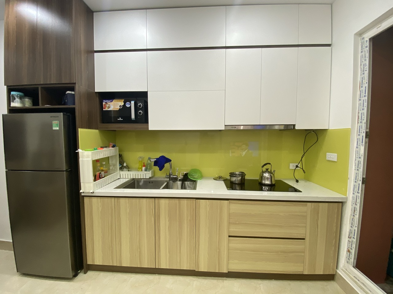 Cho thuê cccc CT2C KĐT Mới Nghĩa Đô- 50m- view hồ điều hòa- gần công viên- full nội thất xịn- giá 14177667