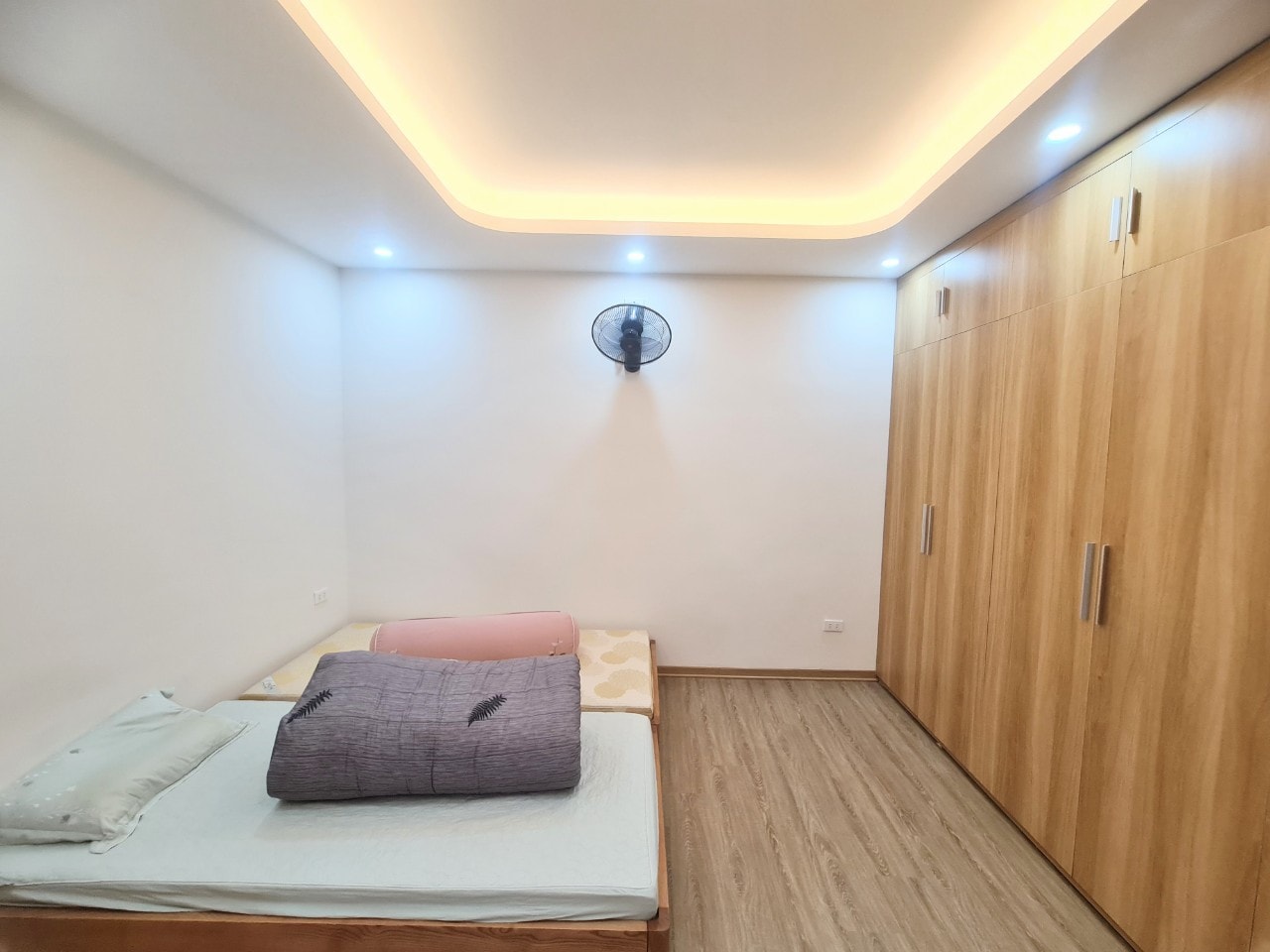 MỘT CĂN DUY NHẤT PHỐ ĐẶNG VĂN NGỮ, ĐỐNG ĐA 42M, 5T, MT 6M. LÔ GÓC, OTO ĐỖ, NHỈNH 6 TỶ. 0937651883. 14179460