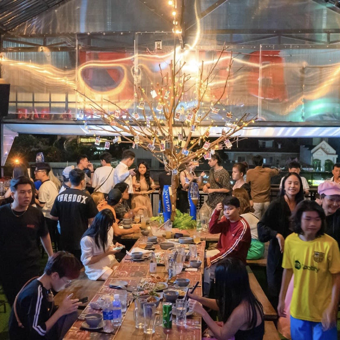 Mình có mặt bằng nhà hàng kiểu Beer garden cần sang nhượng hoặc cho thuê lại tại Trần Não Quận 2 14182468