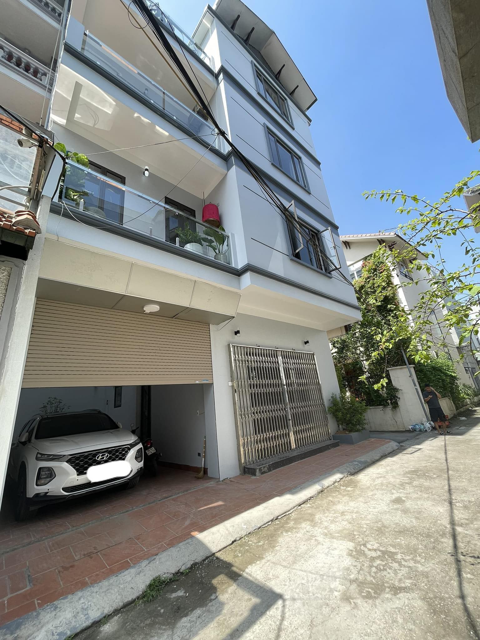 nhà đẹp lô góc Long Biên, 95m x 4 tầng, mặt tiền 9.3m, gara ôtô, full nội thất 14183780