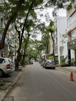 Cho thuê nhà phố kinh doanh Hưng Gia Phú Mỹ Hưng. DT: 111m2, Trệt, lửng, 3 lầu. Giá 49tr 14195046