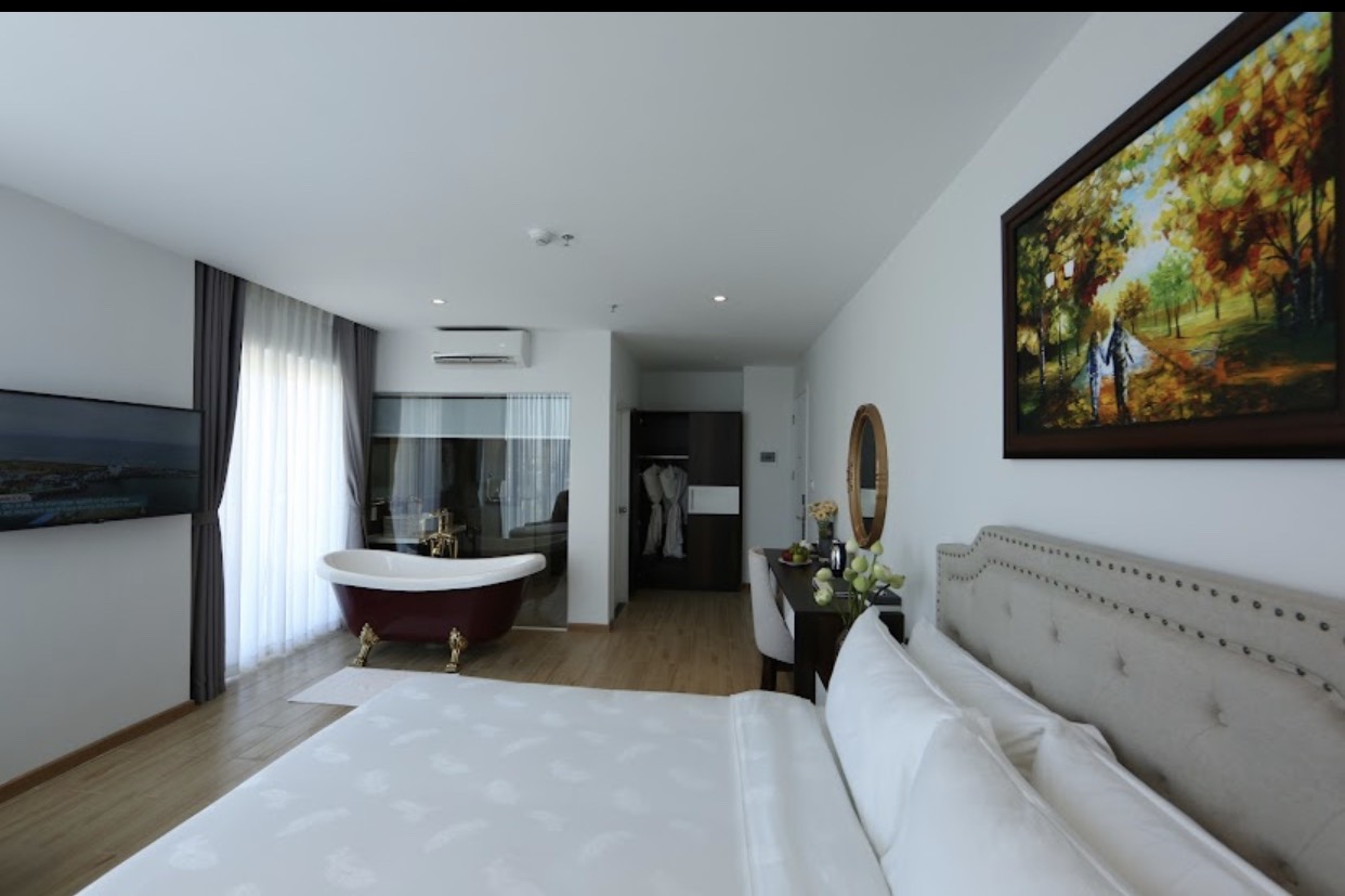 Gấp bán khách sạn MT Đỗ Bá, MỸ AN, 180m2,45phòng, 11tầng, bể bơi,Giá chỉ 65 tỷ TLCC. 14203950