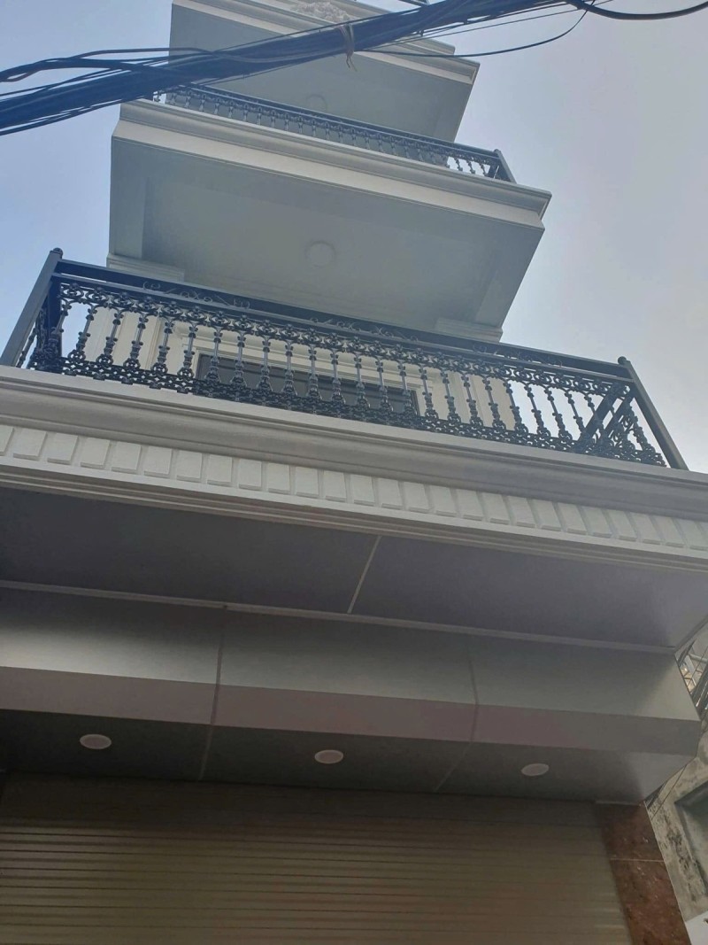 NHÀ ĐẸP- LÔ GÓC-NGÕ THÔNG- FULL NỘI THẤT Phố Ngọc Lâm  48m2 4 Tầng X 10.7 Tỷ.Long Biên-Hà Nội. 15975279