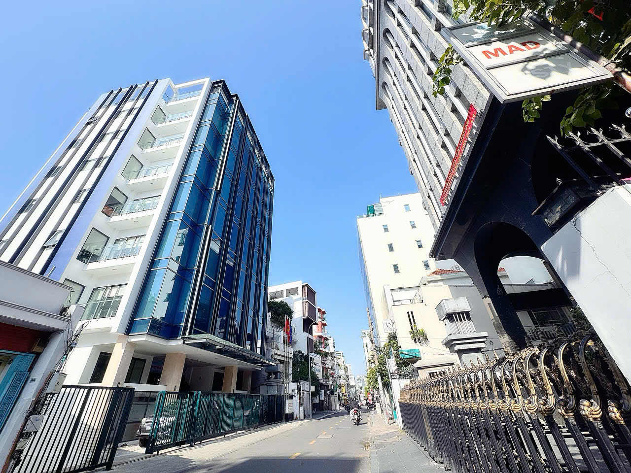 BÁN NHÀ C4 MẶT TIỀN KD Đ.THẠCH THỊ THANH, TÂN ĐỊNH, QUẬN 1 - DT 91M2 FULL THỔ CƯ - CHỦ 1 ĐỜI XƯA - 15975283