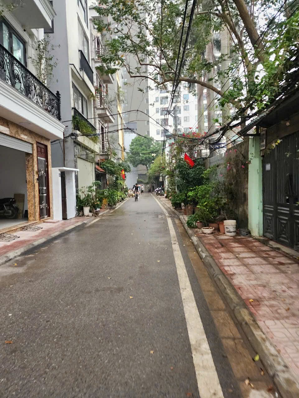 BÁN NHÀ PHÔ NGÔ GIA TỰ - LONG BIÊN, 6 TẦNG THANG MÁY, GARA Ô TÔ, KINH DOANH. GIÁ 11,5 TỶ 15975285