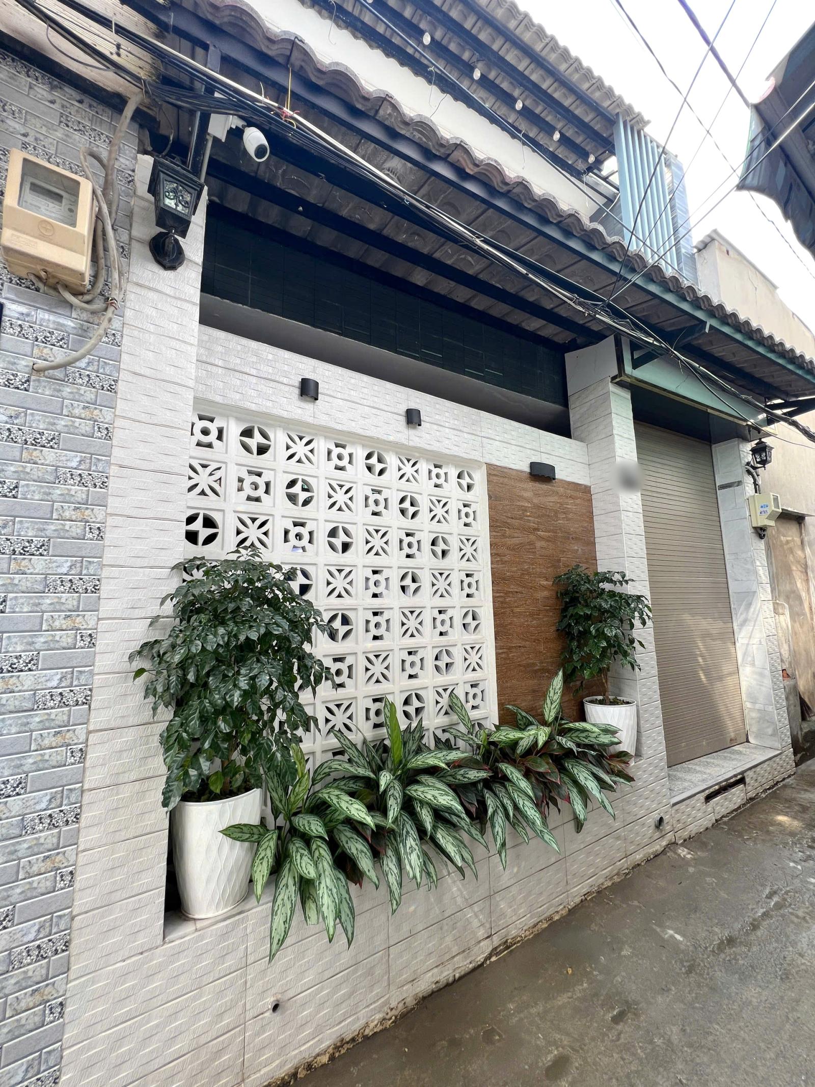 Nhà 2 tầng (6.4x9.8m) sát đường Phạm Thế Hiển P7Q8. Giá: 5 tỷ 15975307