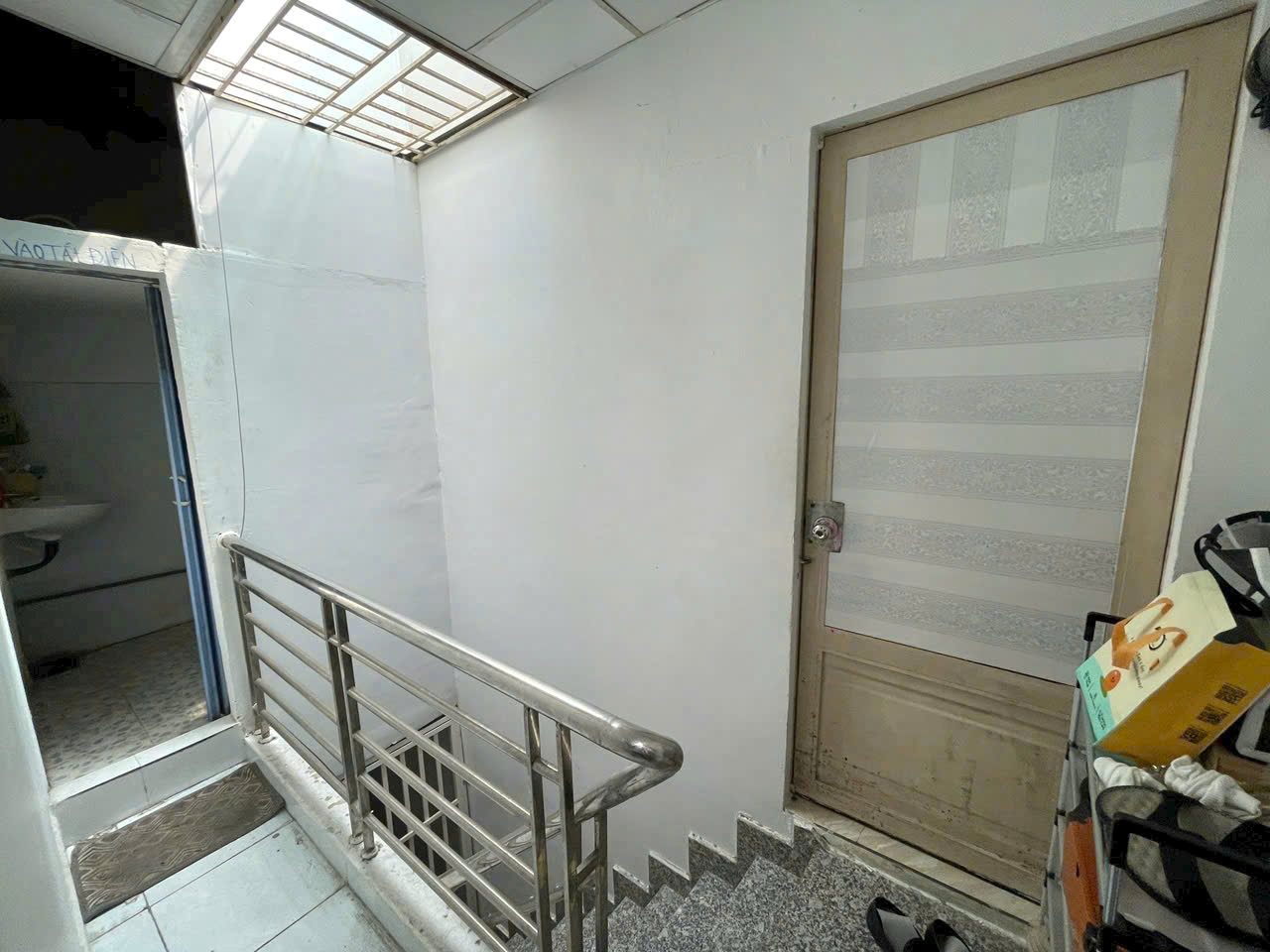 Nhà 2 tầng mặt tiền Hồ Thành Biên P.Chánh Hưng. Giá: 4.85 tỷ TL 15975313