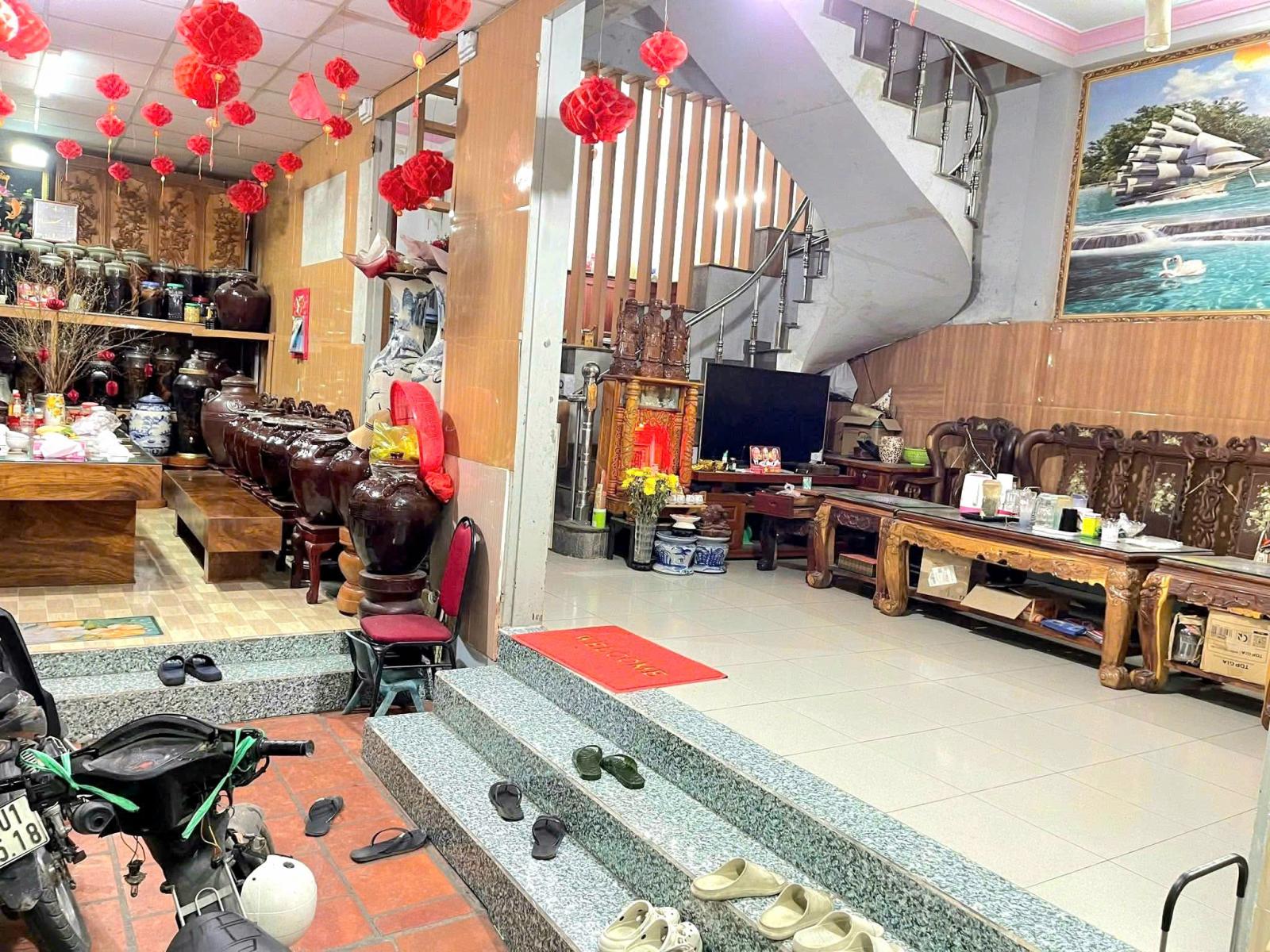 Bán nhà 2 Tầng 104m² Dĩ An,SHR đường xe hơi thông,gần Ngã 3 Ông Xã 15975322