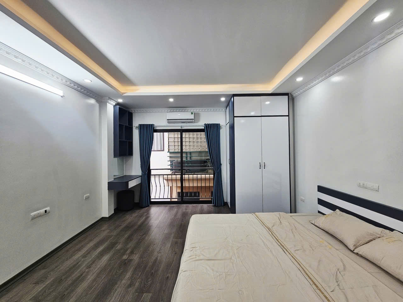 HIẾM CẦU GIẤY – NHÀ MỚI TINH 6 TẦNG THANG MÁY – KHÁCH XÁCH VALI VỀ Ở lh 0326213286 15975336