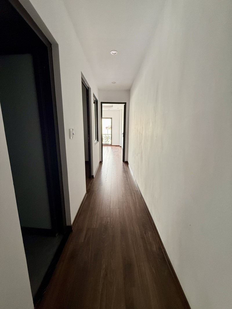 Bán nhà Thạch Bàn,Long Biên 6 tầng,48m thang máy,oto đỗ cửa nhỉnh 8 tỷ 15975342