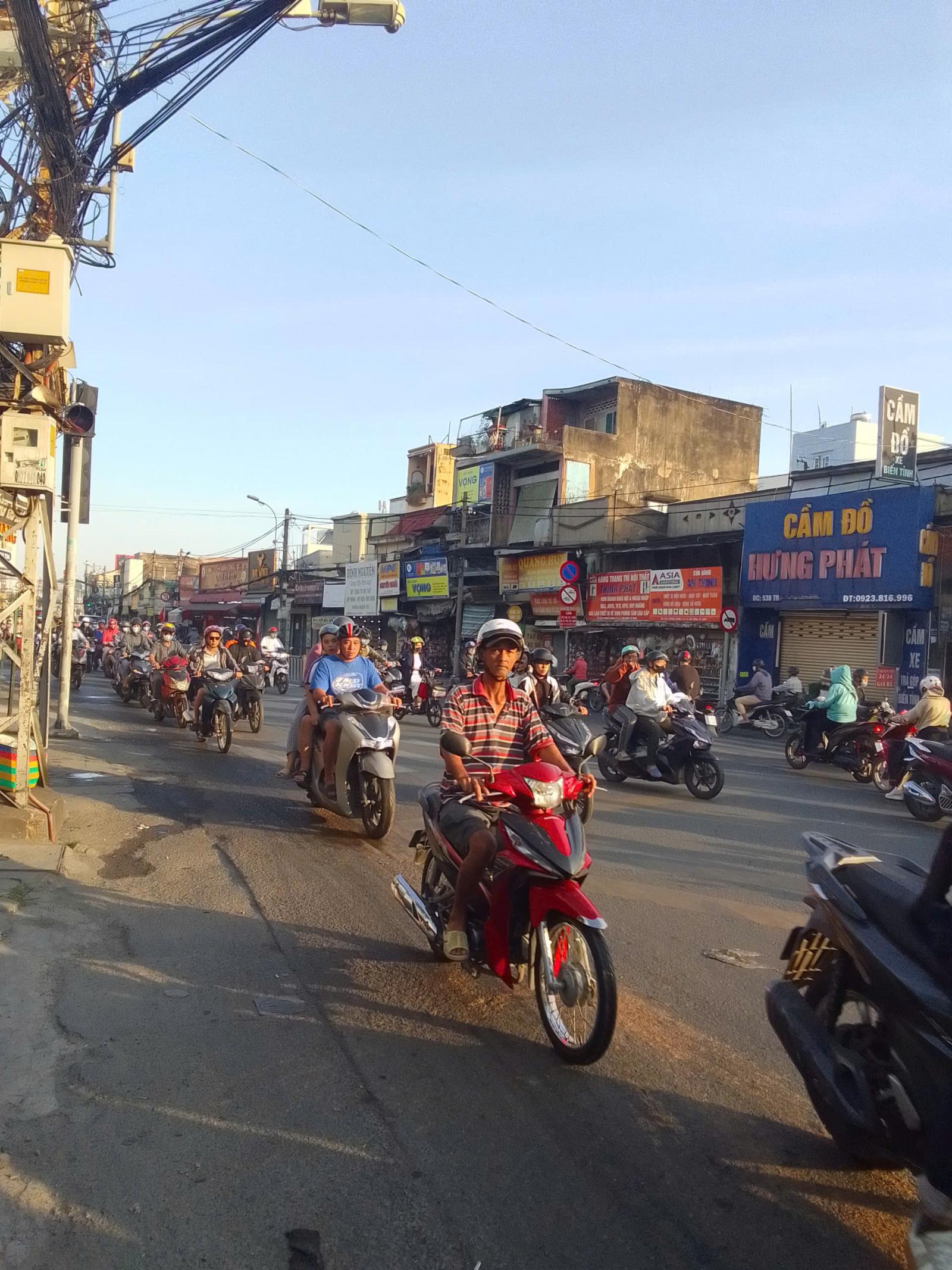 VỊ TRÍ VÀNG LÀ CÓ THẬT ! NHÀ MTKD ĐỈNH - Vị trí mặt tiền đường 26M Sầm uất (18m, lề 4m). 15975353