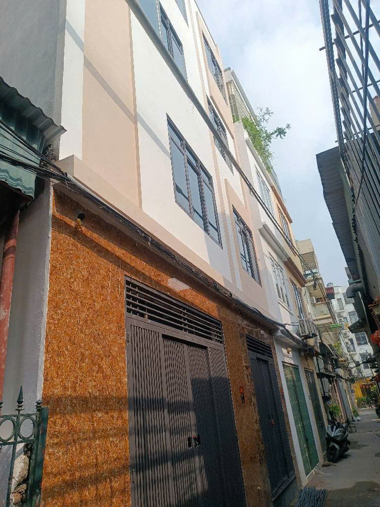 🌟 Nhà Tây Mỗ Đẹp Hiếm Trong Tầm Tiền – Ngõ Thoáng – Ô Tô Gần Nhà
 ĐT 0972078667 15975365