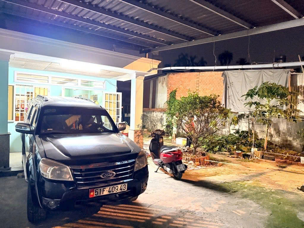 HÀNG HOT NGAY THỊ TRẤN HÓC MÔN – ĐẤT (12X22) HẺM XH THÔNG GIÁ CỰC TỐT 15975389