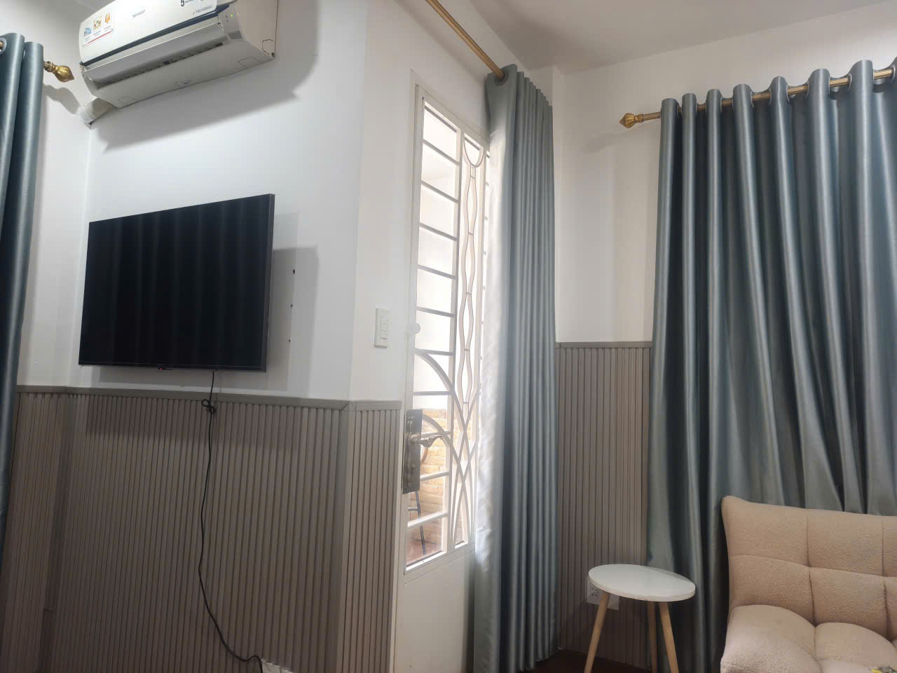 Cho Thuê Phòng 32m2 Tách Bếp Full Nội Thất Giá Rẻ – P.Bến Nghé, Q.1 15975425