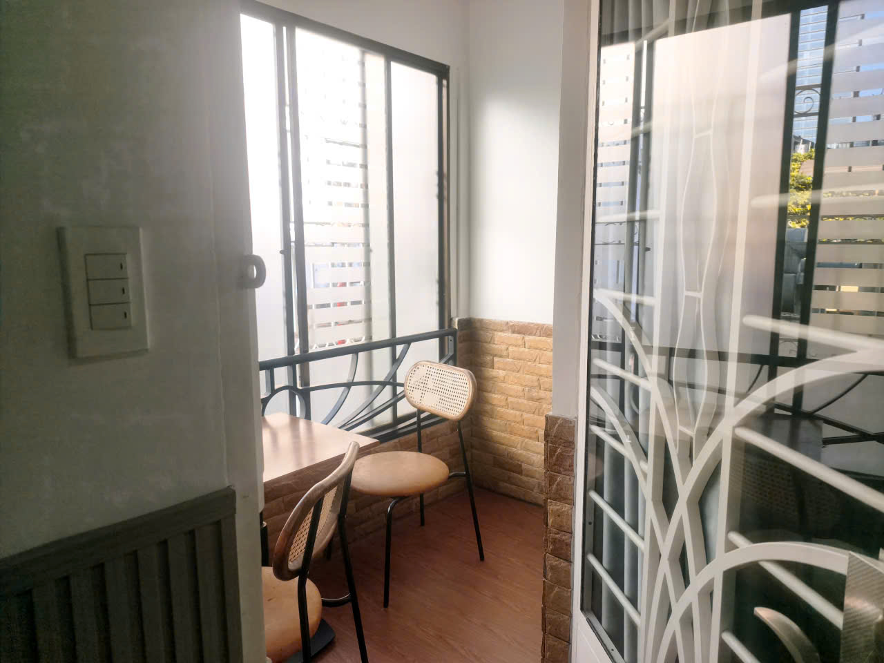 Cho Thuê Phòng 32m2 Tách Bếp Full Nội Thất Giá Rẻ – P.Bến Nghé, Q.1 15975425