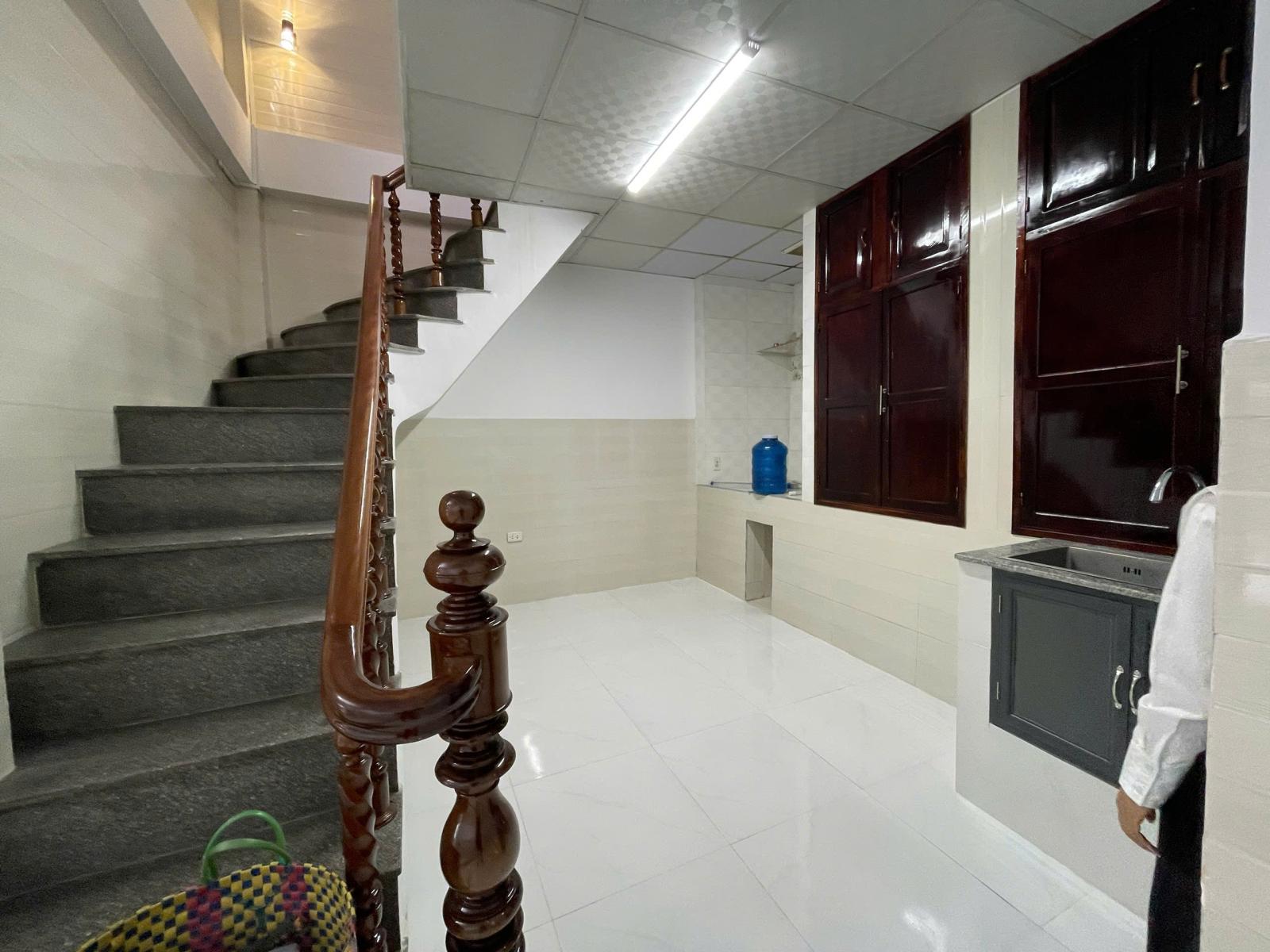 Bán nhà 2 tầng ô tô Vĩnh Hải Nha Trang, gần biển, DT 133m² 15975429