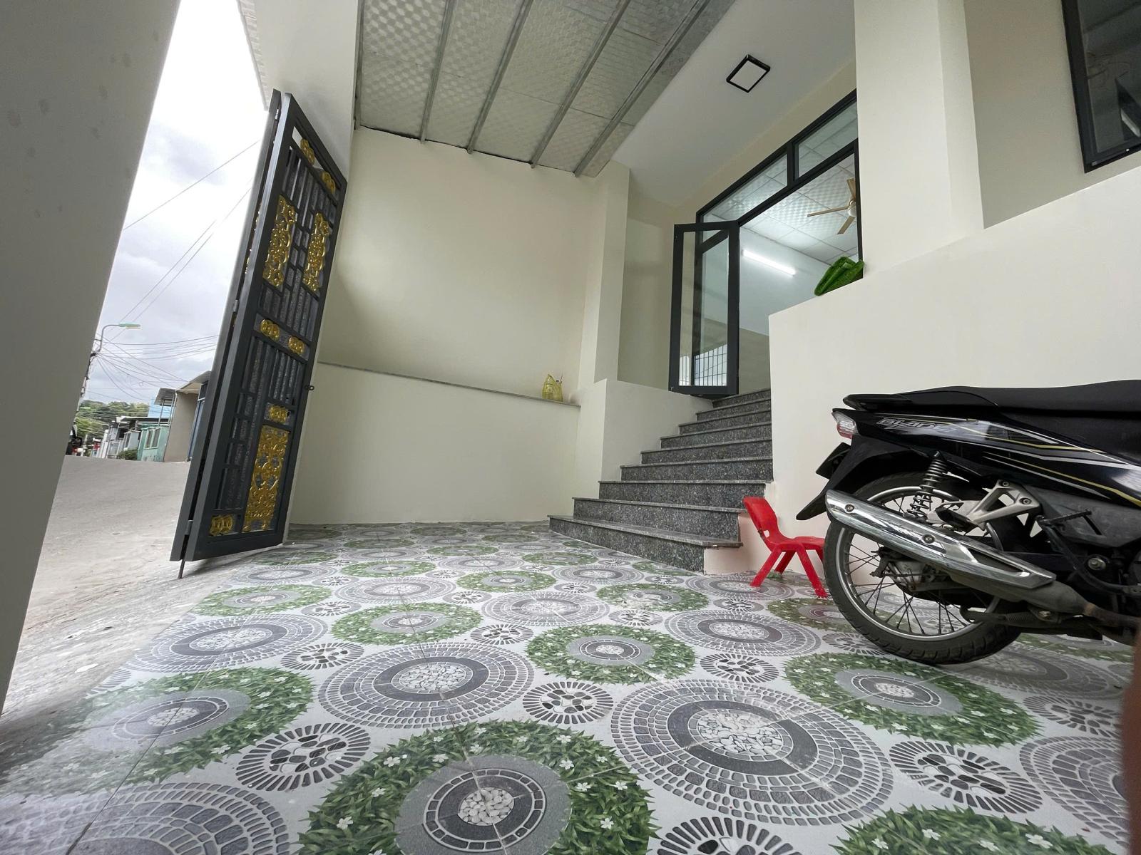 Bán nhà 2 tầng ô tô Vĩnh Hải Nha Trang, gần biển, DT 133m² 15975430