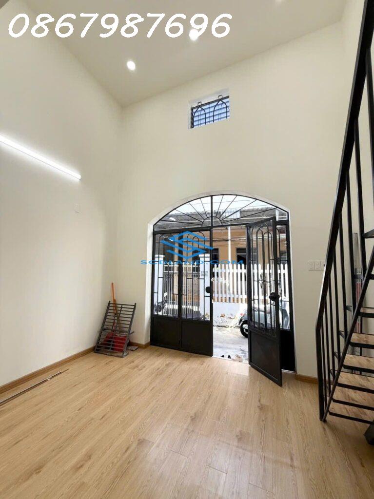 Bán nhà hẻm Phước Long, Nam Nha Trang, giá chỉ 2,35 tỷ, tiềm năng phát triển cao, LH ngay 15975433