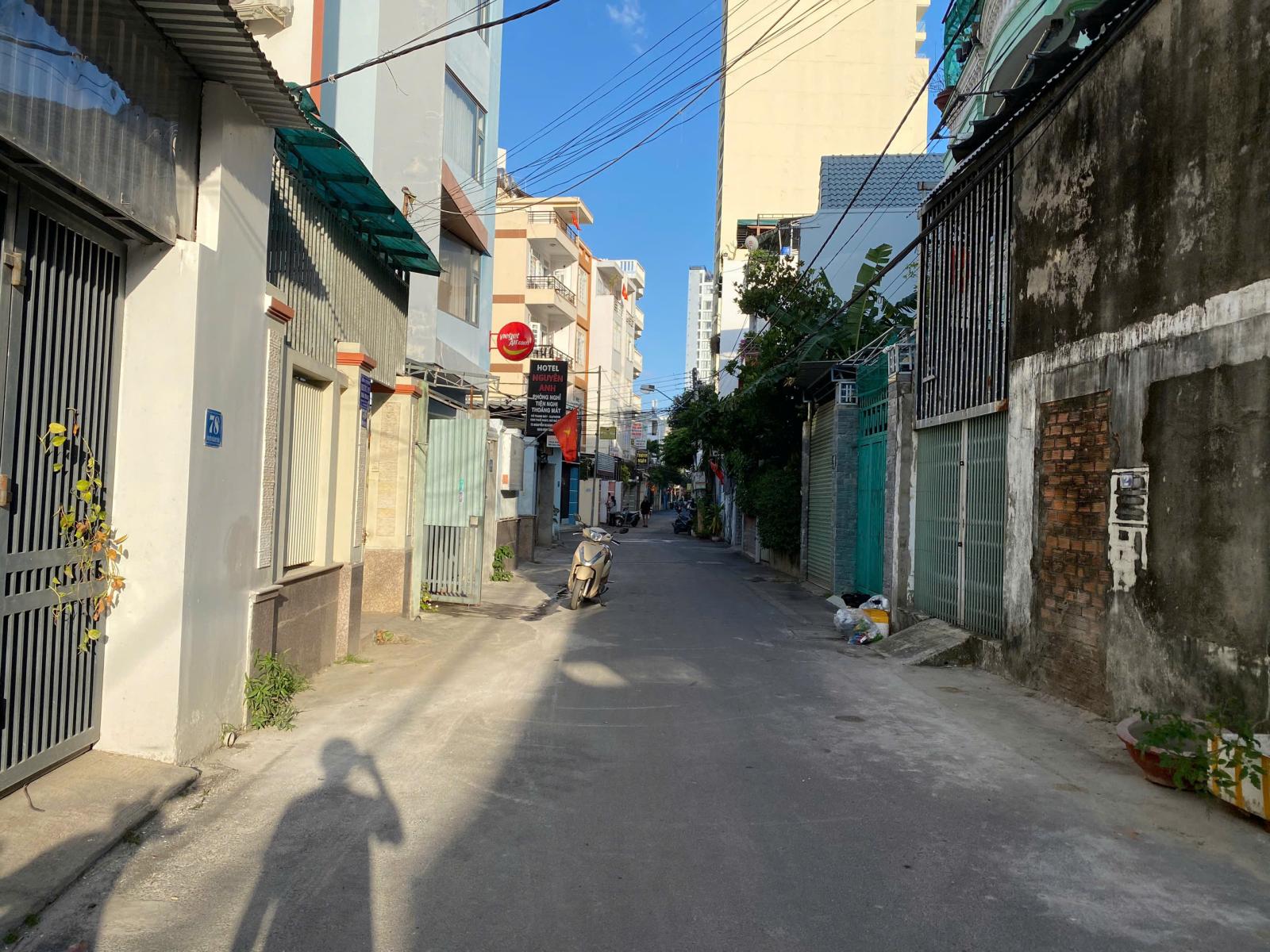 Bán nhà 2 tầng mặt tiền Nguyễn Khánh Toàn, cách biển 300m, giá 6,9 tỷ 15975432