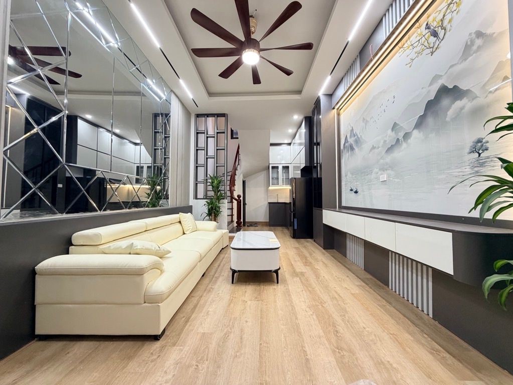 Bán nhà Kim Giang, Hoàng Mai, gần phố, full nội thất, 32m2, 8.6 tỷ(CTL) 15975444