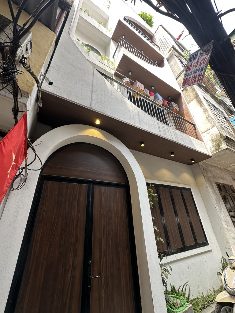 NHÀ PHỐ KINH DOANH NUYỄN CHÍ THANH- – Ô TÔ ĐỖ CỬA  – KHU HIẾM NHÀ BÁN 15975460