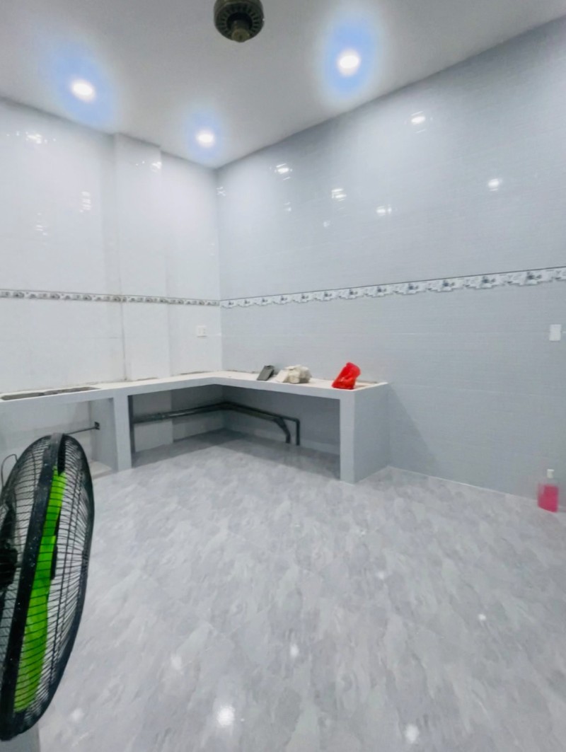 Bán nhà trong ngõ đường số 11, Trường Thọ, Thủ Đức, TP HCM - Dt 102m2, cấp 4. Giá 7,15 tỷ - Sổ Hồng 15975562