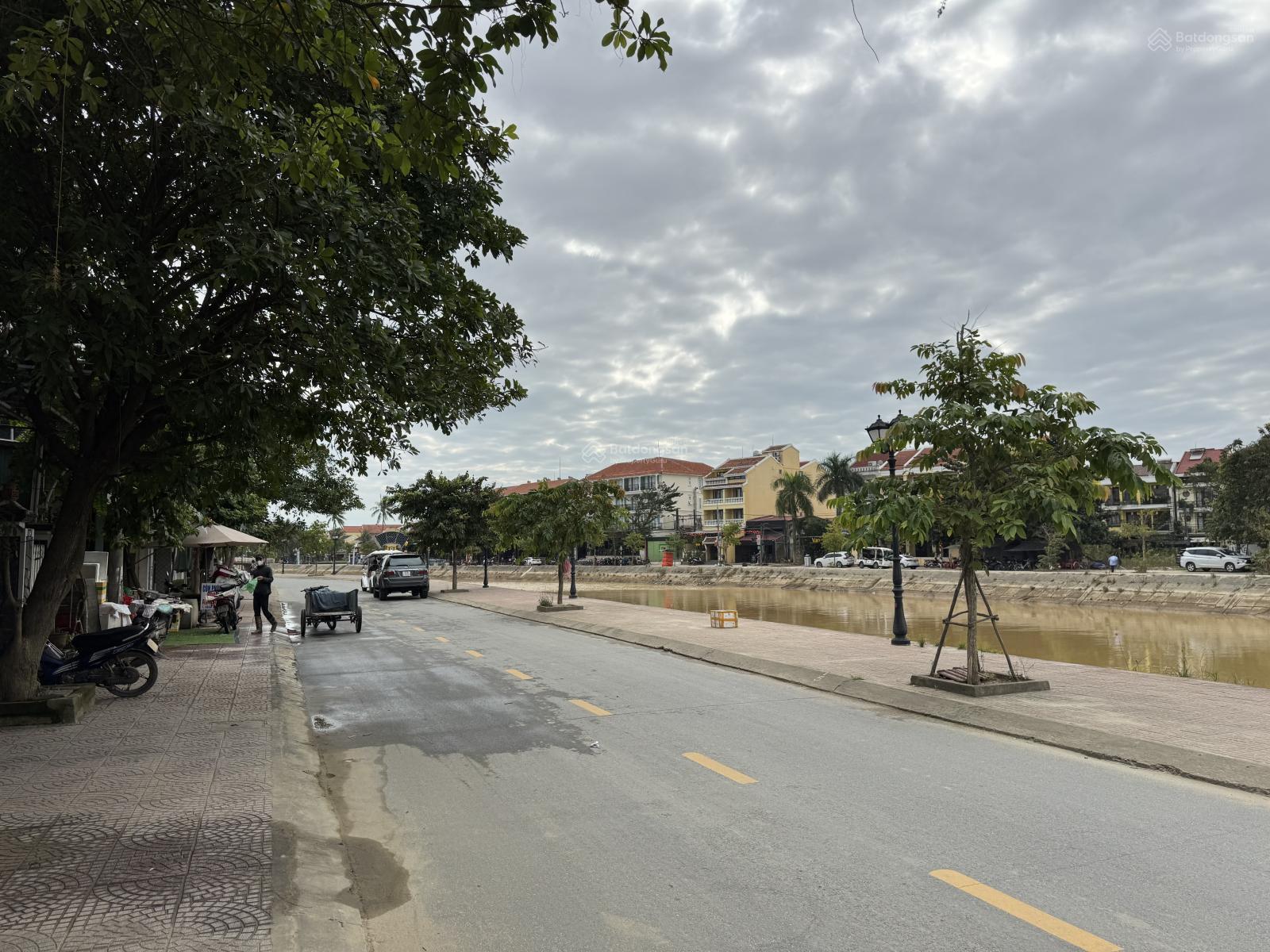 Cho thuê mặt bằng mặt phố Nguyễn Du, mặt tiền 16m, diện tích 350m² phù hợp F&B và thương hiệu lớn 15975563