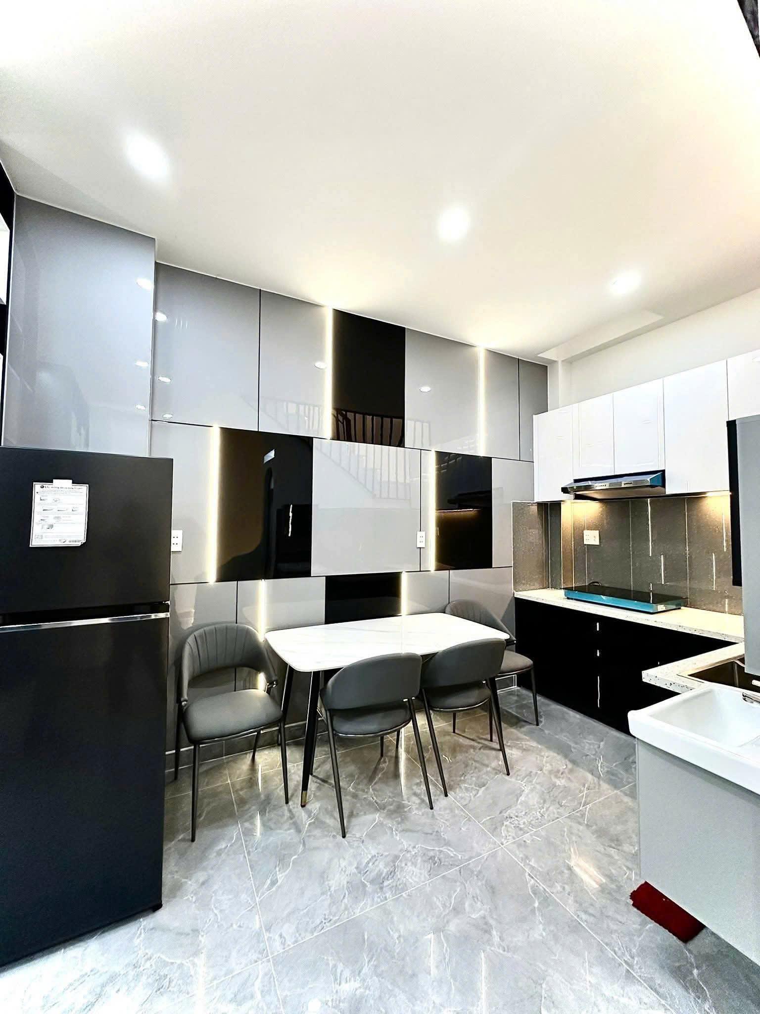 Bán nhà HXH Ấp Bắc, phường 13 Tân Bình (4*15) 5 tầng khu nhà ga T3 15975576