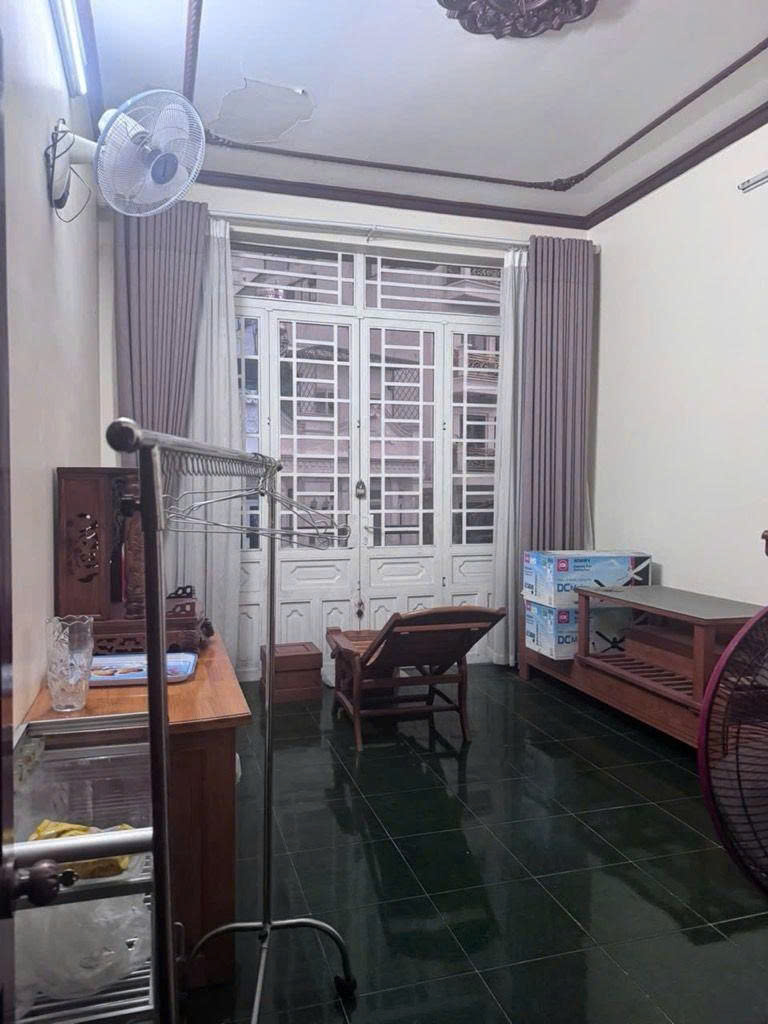 NHÀ HXH NGUYỄN TƯ GIÃN, 4x18M, 1 TRỆT 2 LẦU + SÂN THƯỢNG, CÁCH MT 1 CĂN! 15975605