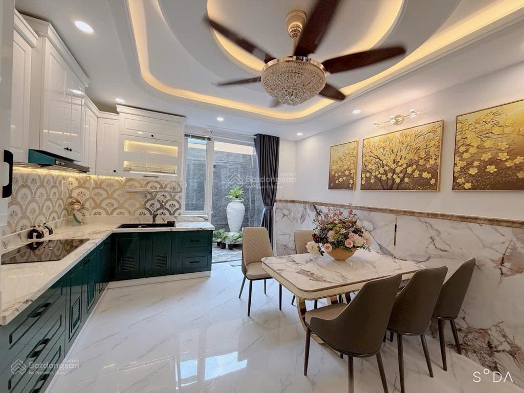 Bán nhà mặt tiền 4 tầng xe hơi Nguyễn Thị Tần, ngang 5m, tặng nội thất hơn 2 tỷ, Quận 8 giáp Quận 5 15975643