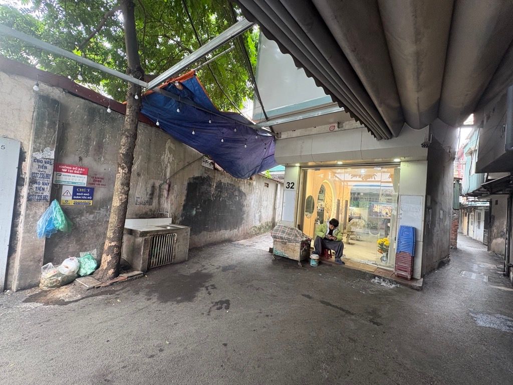 bán nhà Khương Trung 56m chỉ 8,6 tỷ, sổ vuông, gần phố, đủ tiện ích 15975646