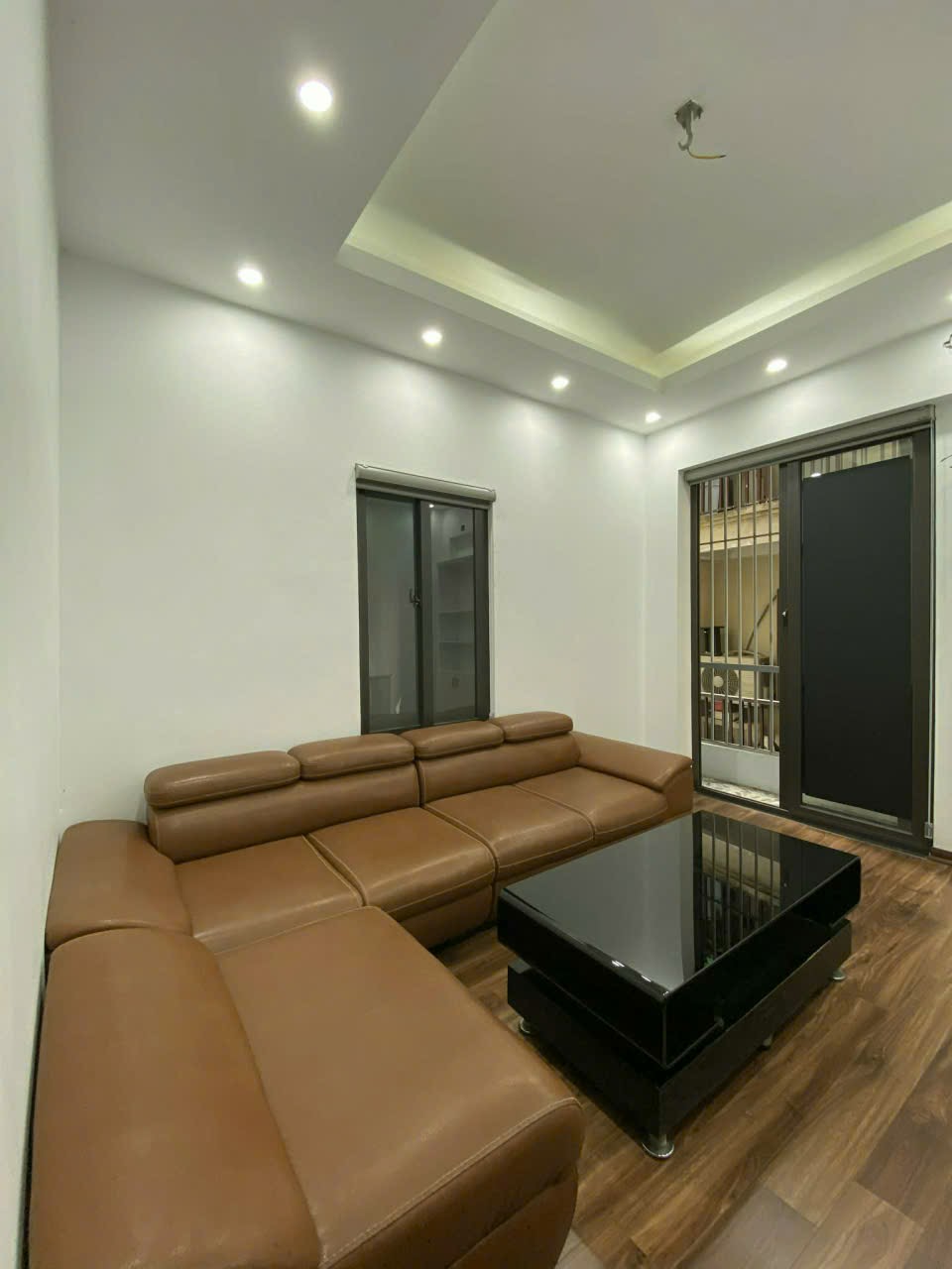 BÁN GẤP NHÀ ĐẸP ÂU CƠ TT TÂY HỒ FULL NỘI THẤT 43M X 4 TẦNG MT 4M 11 TỶ 

 15975679