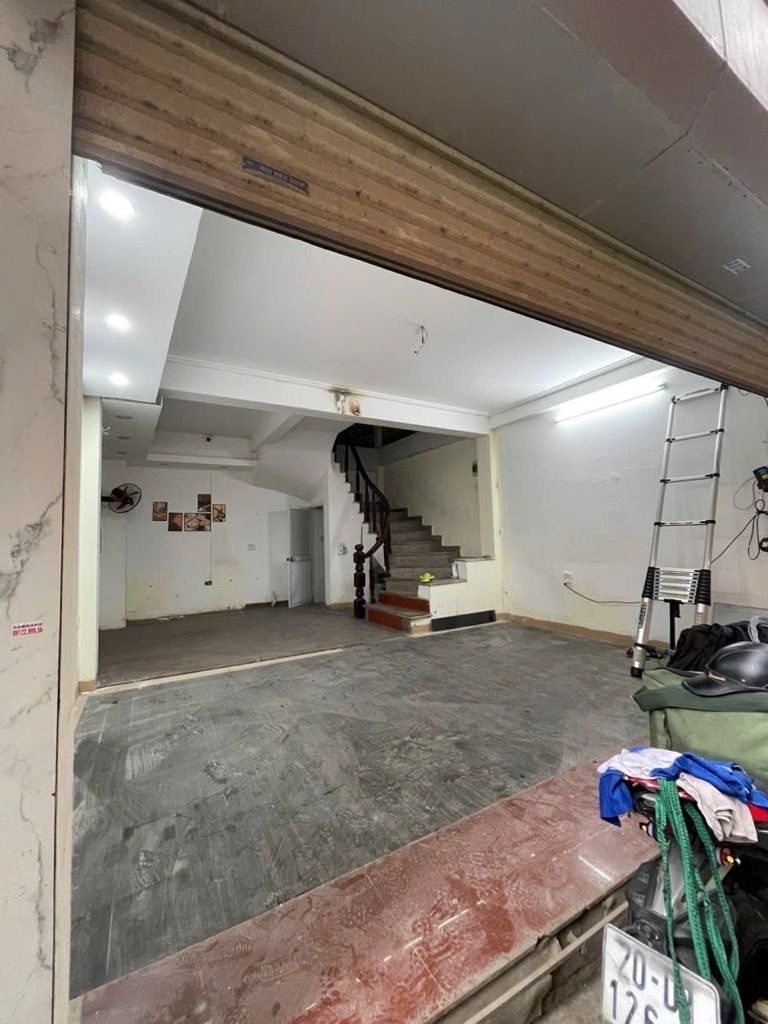 lạc long quân 35m x5 tầng 10 tỷ,ngõ ô tô,kinh doanh,thông các ngả 15975683