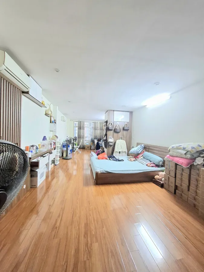 Bán Nhà Kim Giang. Hoàng Mai. Ô Tô. DT 56m2. MT 4.1m. 5 Tầng. Giá 21.4 Tỷ 15975747