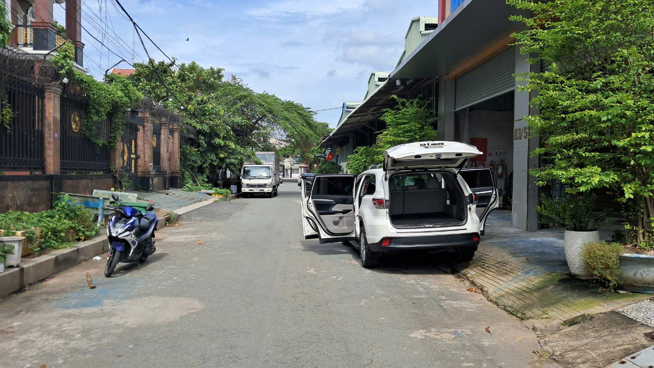 Bán Đất Tặng Nhà Biệt Thự 4 Tầng Quốc Lộ 13 Cũ, Hiệp Bình Phước, Thành Phố Thủ Đức 15975748