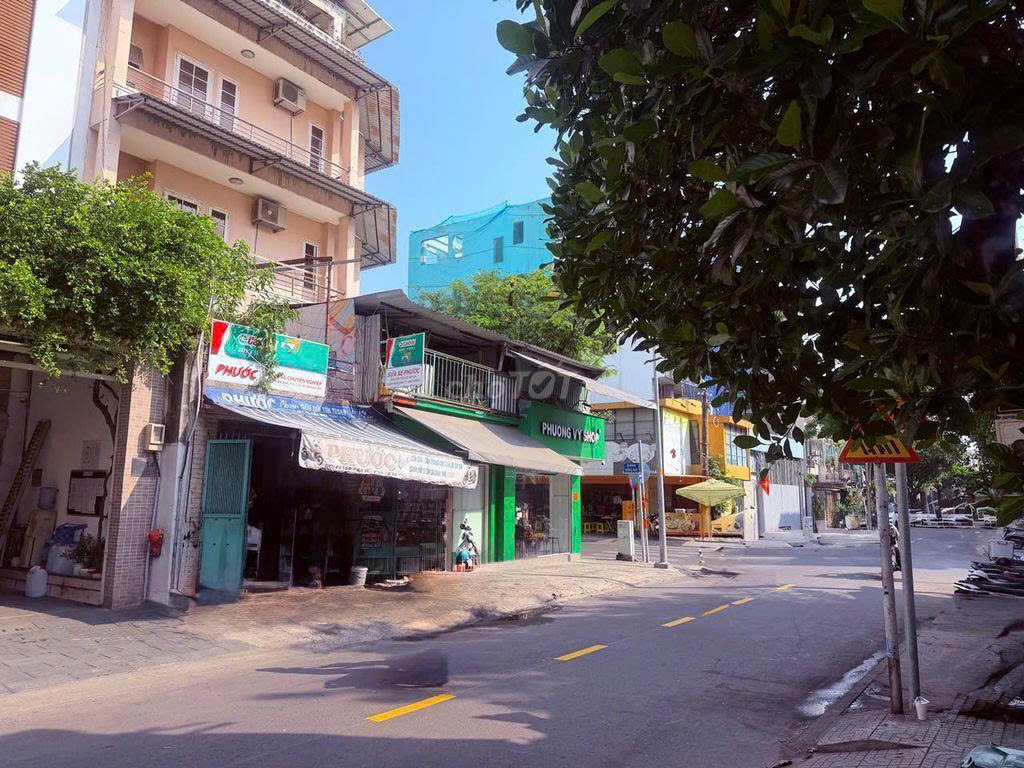 CHO THUÊ NHÀ MẶT TIỀN KD 5 TẦNG, SÂN THƯỢNG 500M2, MẶT TIỀN NGANG 7.3M KHU CƯ XÁ BẮC HẢI, P.15, 15975751