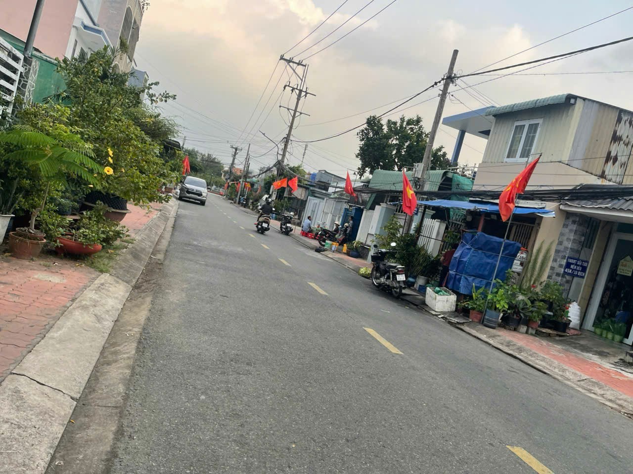 NHÀ ĐẸP – Vị Trí TRUNG TÂM TP - 41A Phan Đình Phùng, P1 TP Tân An, Tỉnh Long An 15975765