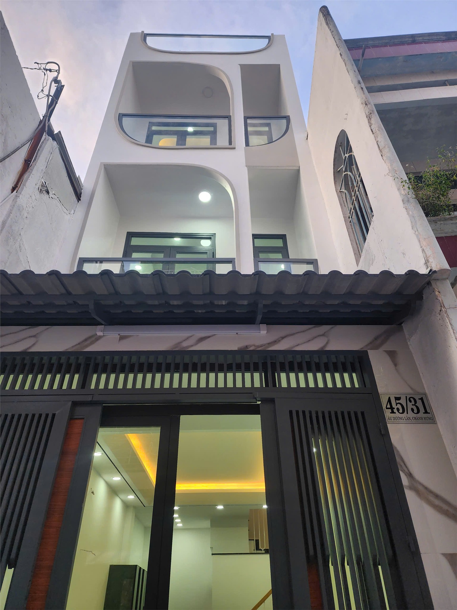 Bán nhà Âu Dương Lân, Quận 8, full đồ vào ở liền, 4 tầng, 36m², sổ riêng, chỉ 6,49 tỷ 15975802