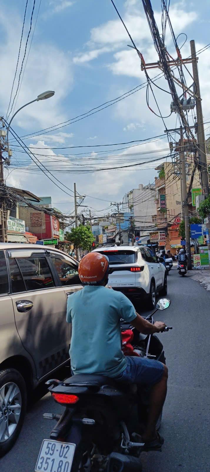 NHỈNH 5 TỶ_Sở Hữu NGAY Vi Trí Mặt Tiền KD LẠC LONG QUÂN 44M Ngang 4M_T.Thuê.15Tr/Th 15975809