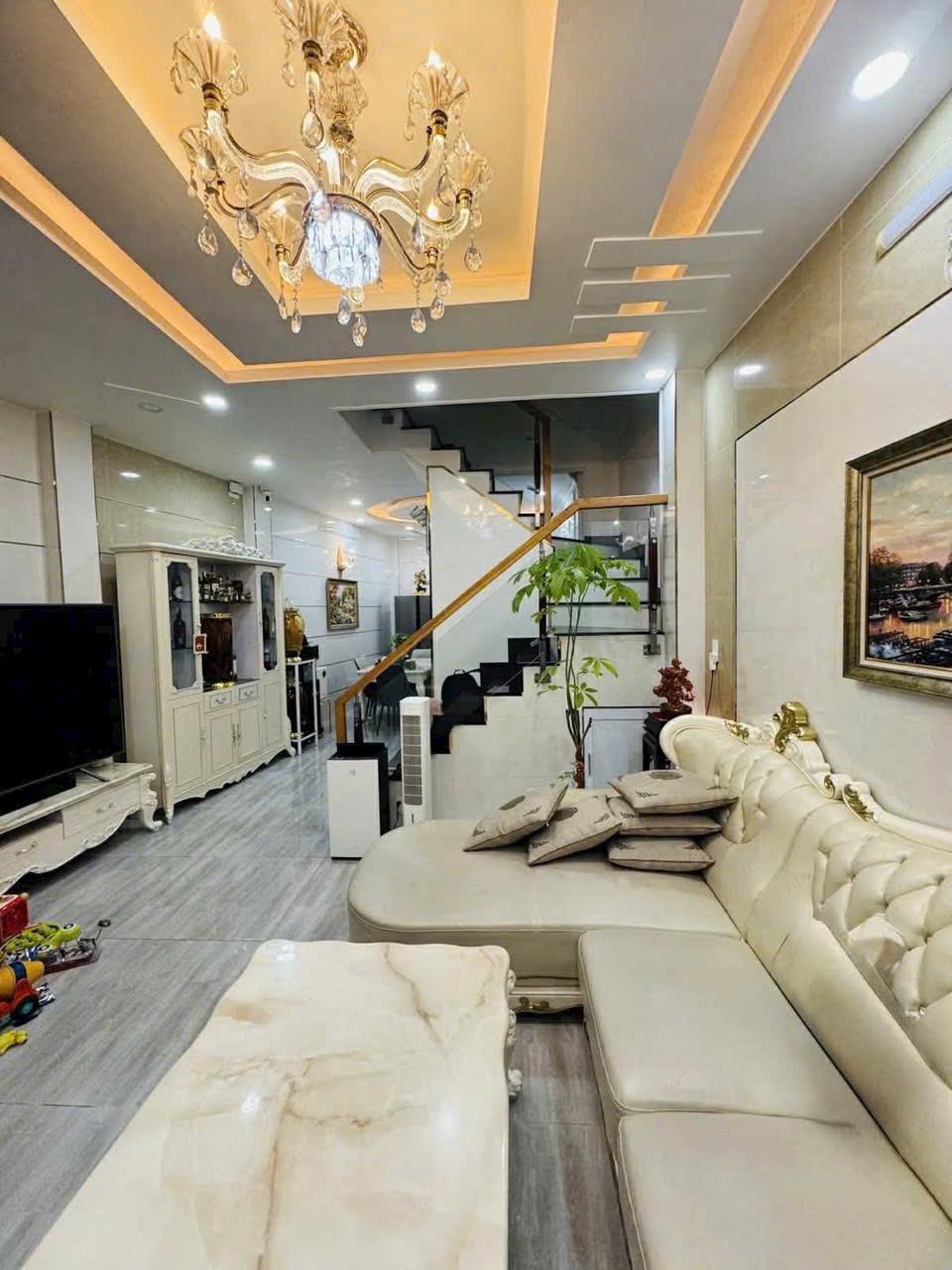 GIẢM SHOCK CÒN 9.9 TỶ -Hẻm ÔTô 8M_5 tầng+ST-4PN Ngang Hiếm 5.5m_Nhà Cực Đẹp Giáp Q10 15975837