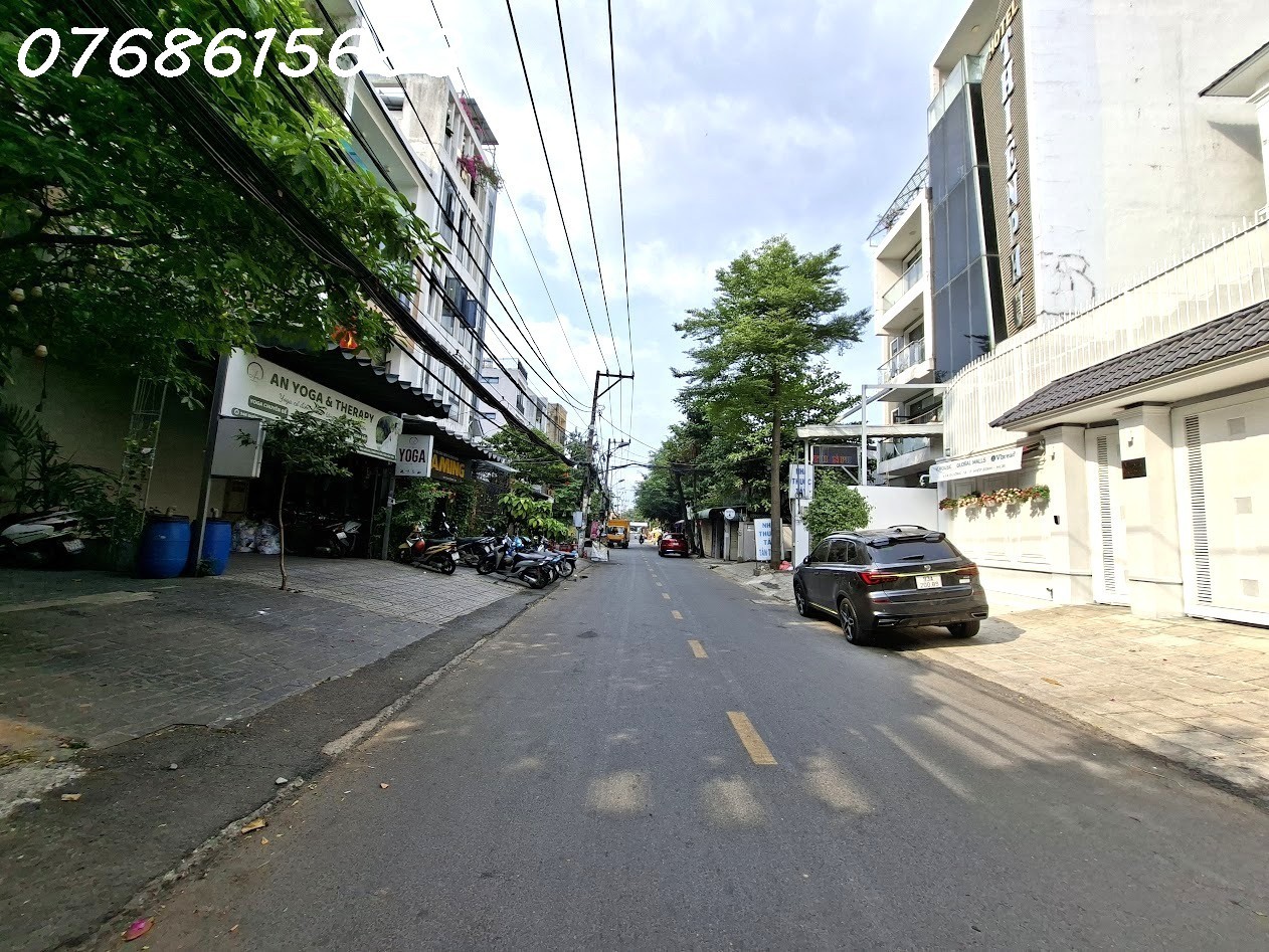 Bán mặt tiền KD gần bên Gigamall Phạm Văn Đồng, 2 tầng, 90m2, đường 12m, sổ hồng, giá 13 tỷ TL 15975840